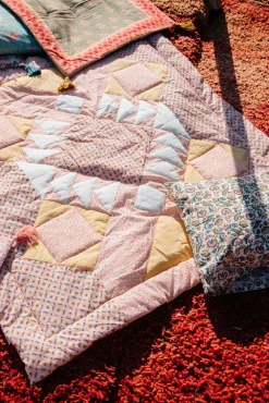 Plaid Aneka