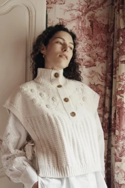 Poncho En Maille Song